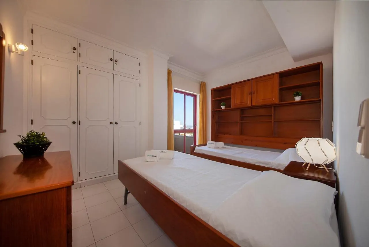 B25 - Candimar Beach Apartment Portimao 0*,