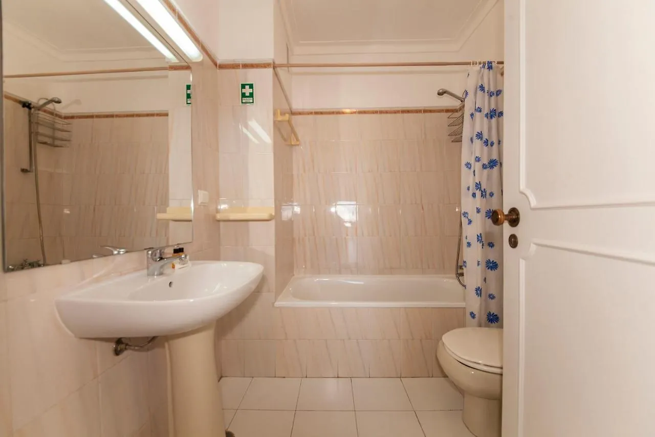 B25 - Candimar Beach Apartment Portimao Portugal